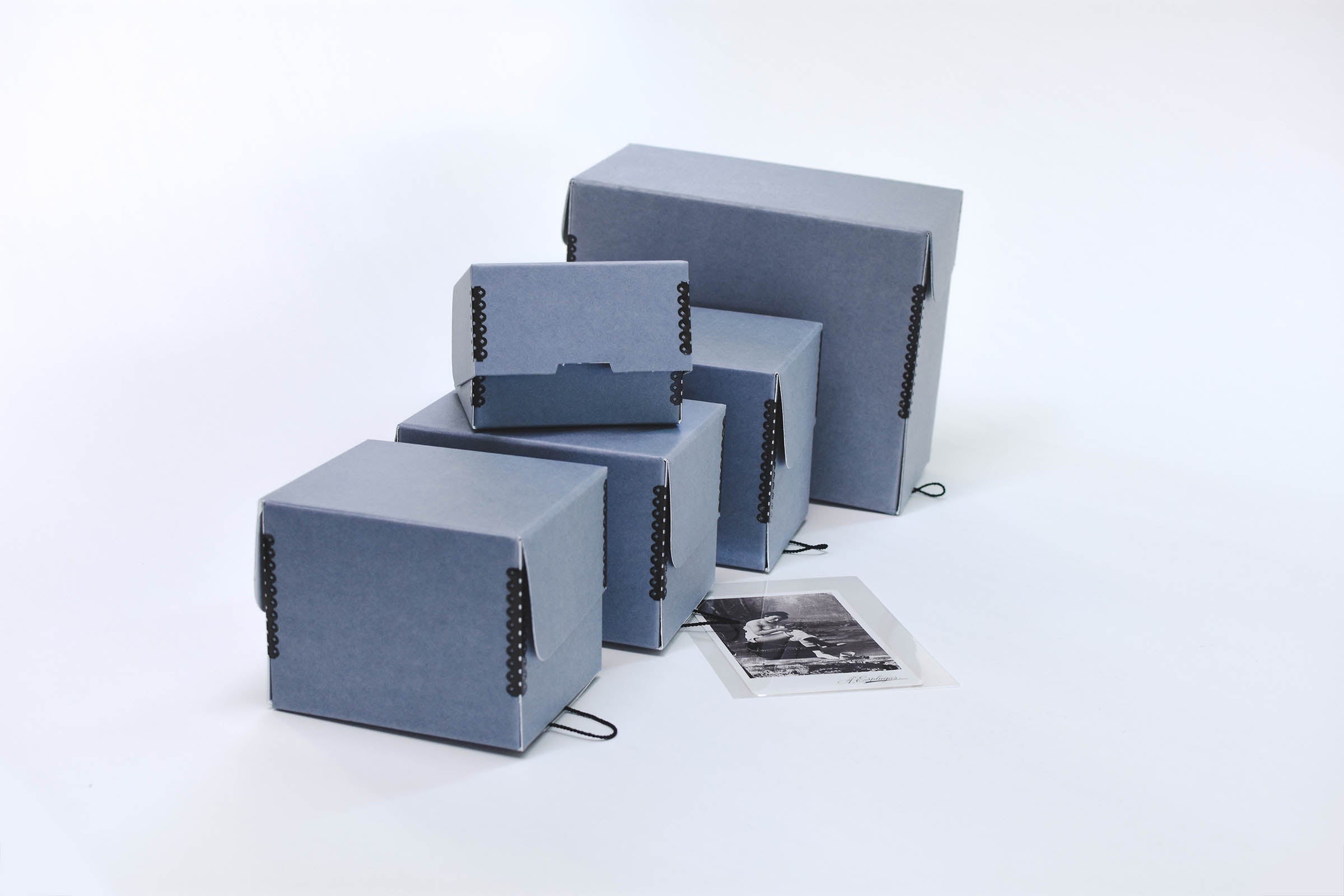 Caixes per a plaques de vidre i per a fotografia de cartró conservació DUO